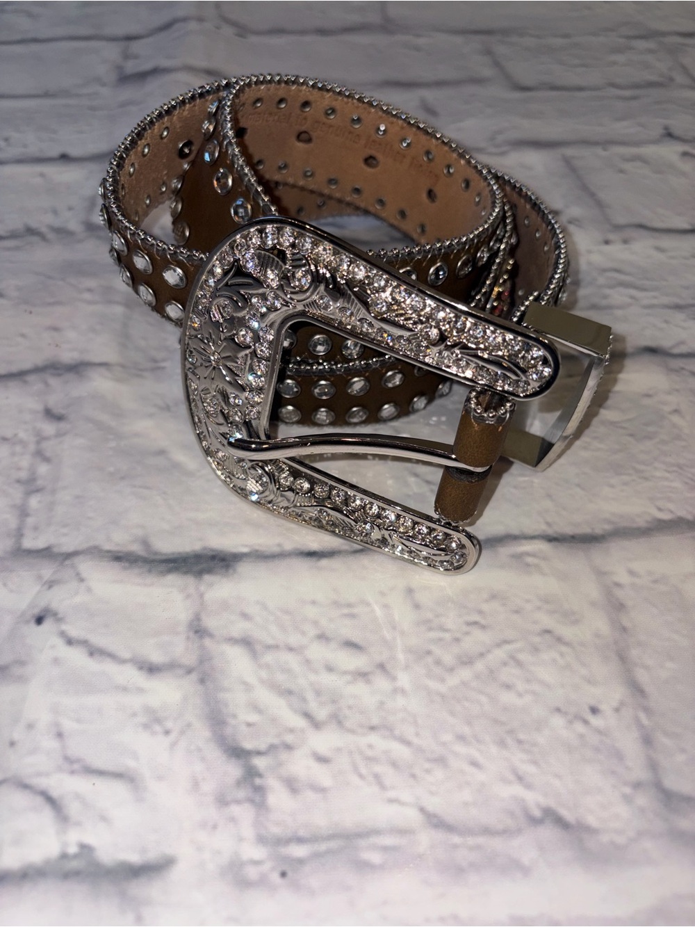 BLAZIN ROXX WOMEN'S BROWN WITH RHINESTONES AND CONCHOS SCALLOPED WESTERN BELT